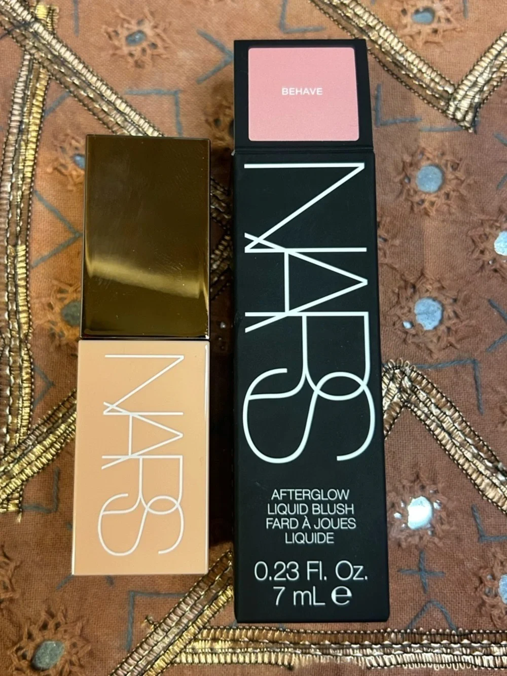 NARS Afterglow Liquid Blush in Behave
